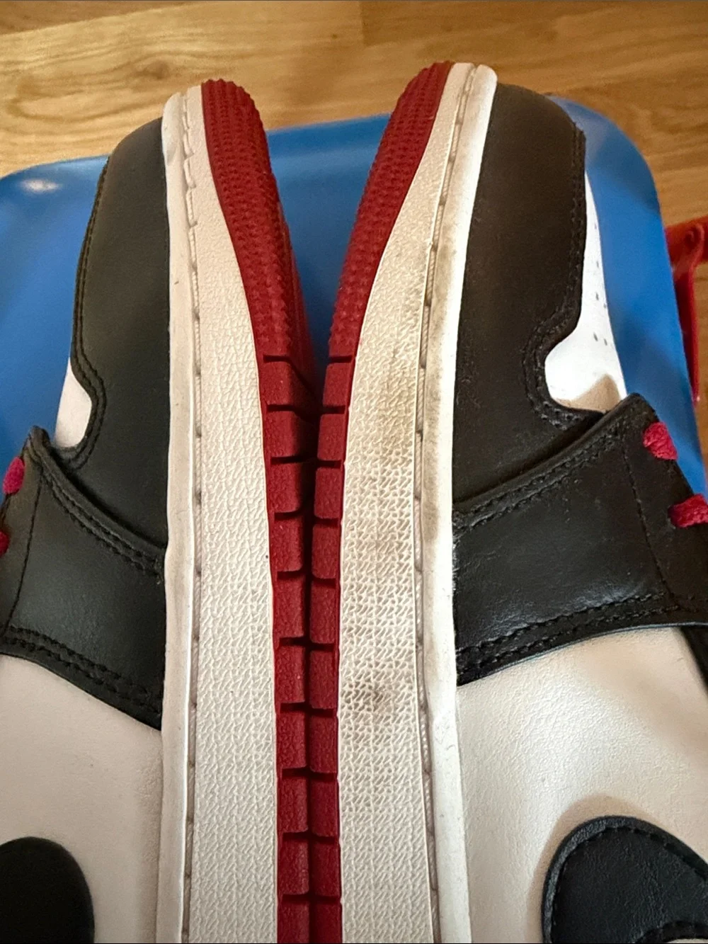 Jordan Men's High-Top Sneakers Black White & Red Size 9.5 - Picture 8 of 9